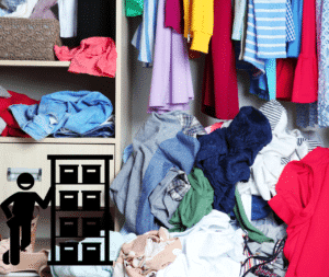 ארון בגדים מבולגן